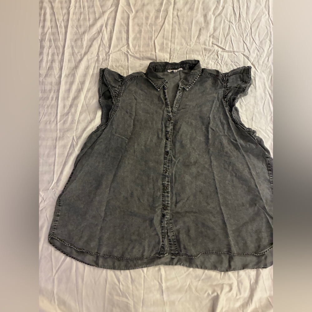 Women's Washed Black Denim Looking Short Sleeve Button Up Shirt - Picture 5 of 5